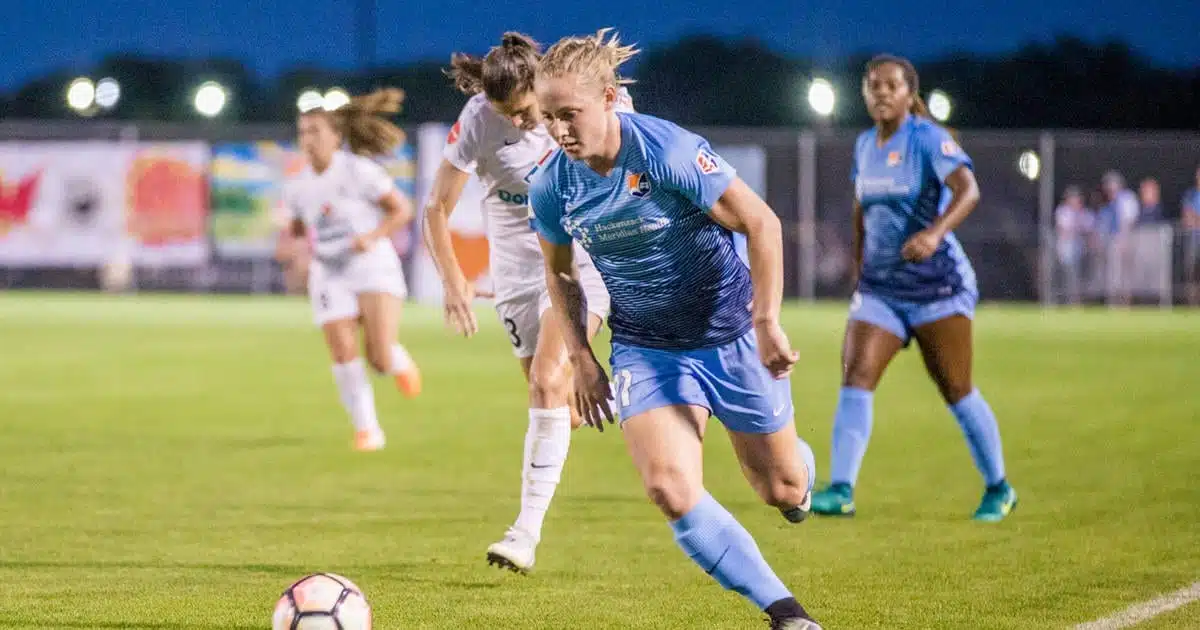 Forward Leah Galton Signs with FC Bayern Munich