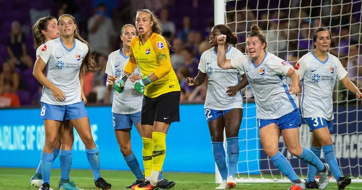 Kailen Sheridan Saves 97th Minute PK in Dramatic Road Thriller