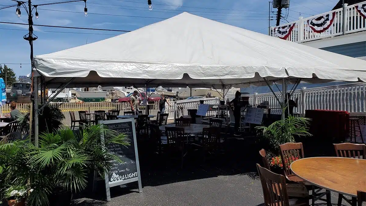 Duke’s Tavern & Tap Commercial