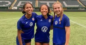 Tennessee native Maddie Padelski takes a photo with two US U-16 Youth National Teammates.