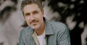Headshot of Survivor: Africa winner, Ethan Zohn.